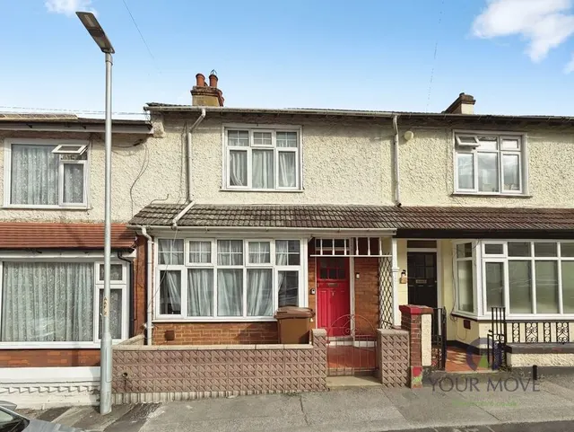 Albany Road, Gillingham, Kent, ME7, photo 1