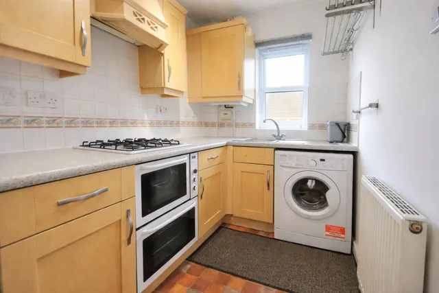 Mary Rose Close, Grays, RM16, photo 3
