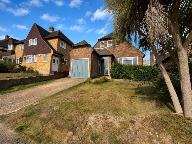 Harebeating Crescent, Hailsham, East Sussex, BN27, photo 1