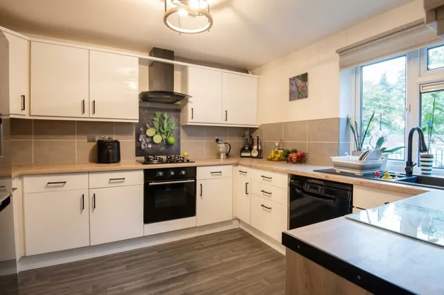 Shearwater Lane, Wellingborough, NN8, photo 2