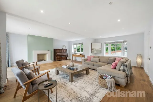 Linthurst Newtown, Blackwell, B60, photo 2