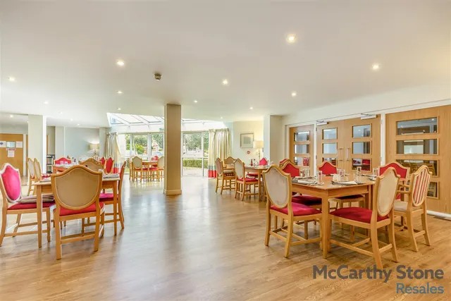 Marlborough Road, Cardiff, CF23, photo 2