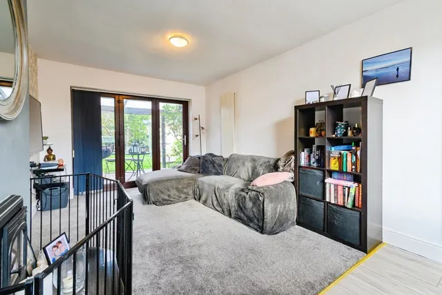 Photo 3 — Hereford Drive, Swinton, Manchester, Greater Manchester, M27