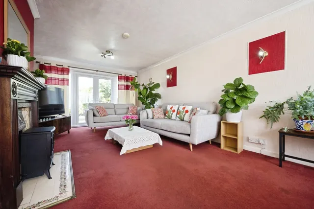 Photo 2 — Springfield Way, Cranfield, Bedford, Bedfordshire, MK43