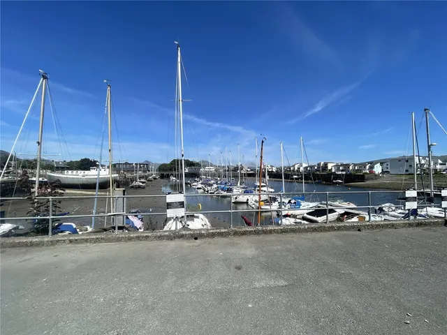 Corn Hill, Porthmadog, LL49, photo 2