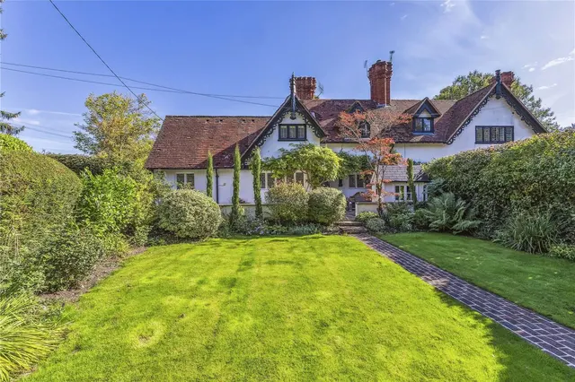 Ferry Lane, Medmenham, Marlow, Buckinghamshire, SL7 2EZ, photo 1