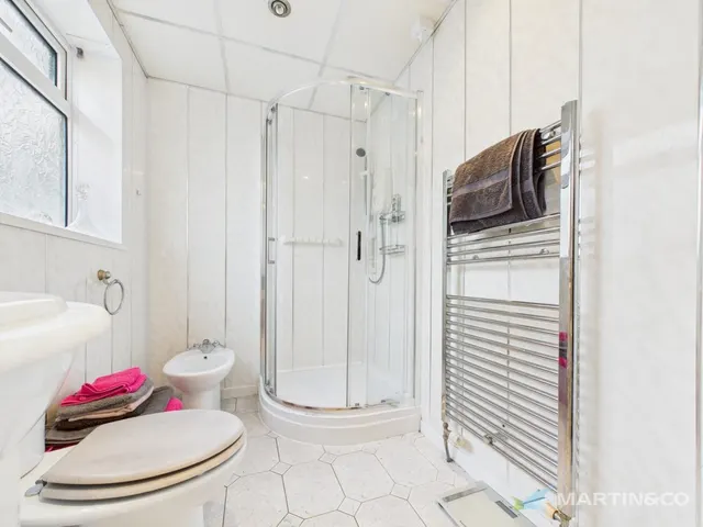 Photo 3 — Glencross Place, Marton