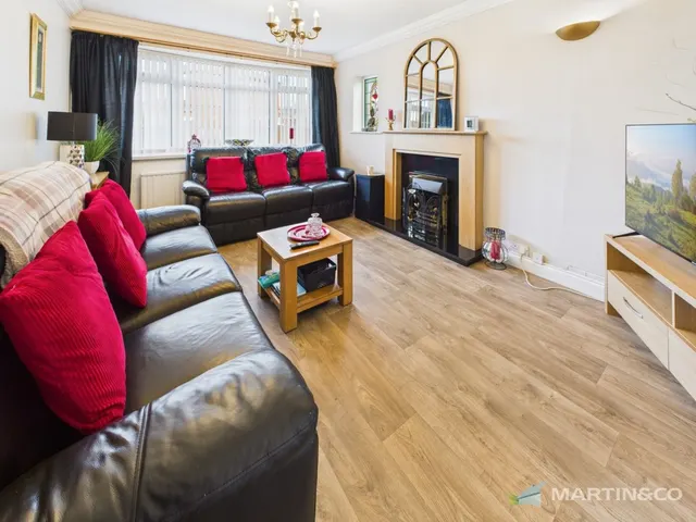Photo 2 — Glencross Place, Marton