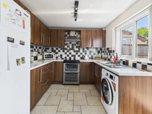 Bracken Close, Lydney, GL15, photo 2