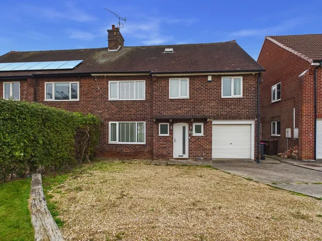 Braithwell Road, Maltby, S66, photo 1