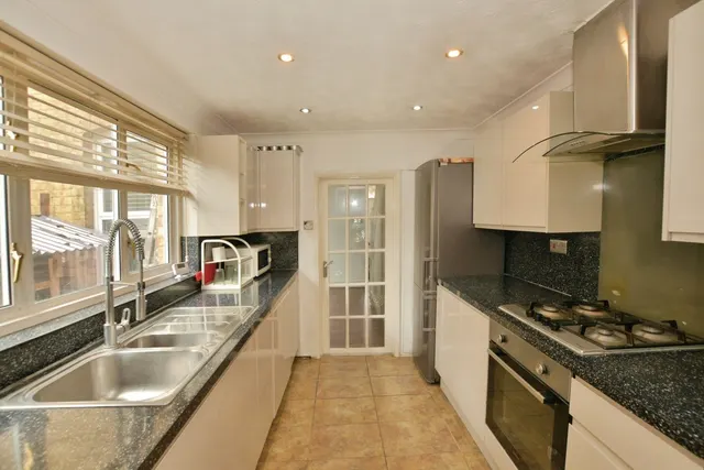 Church Road, Willesborough, TN24, photo 1