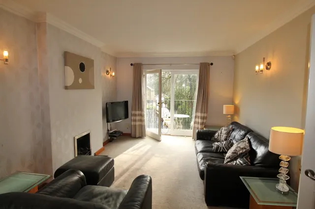 Quarry Dene, Weetwood, LS16, photo 2