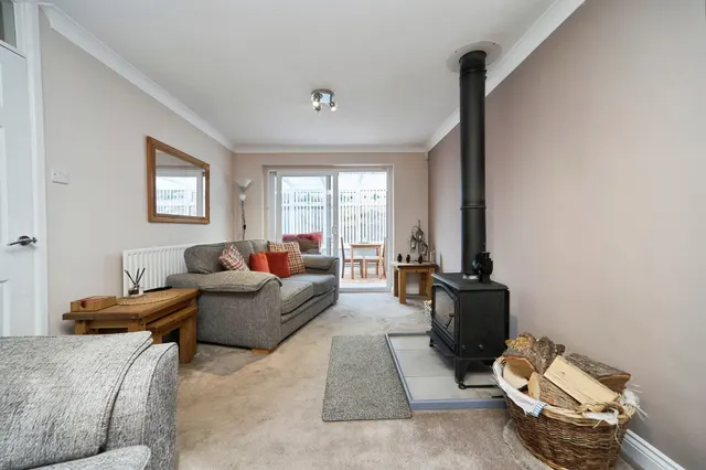 Haven Chase, Leeds, LS16, photo 2