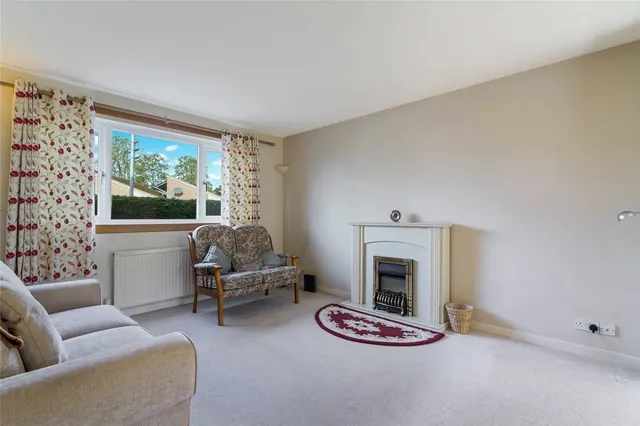 Photo 2 — Ladysneuk Road, Stirling, Stirlingshire, FK9