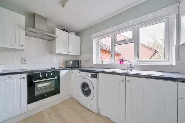 Stuart Court, Amersham, HP6, photo 3