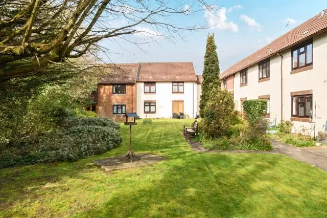 Stuart Court, Amersham, HP6, photo 2