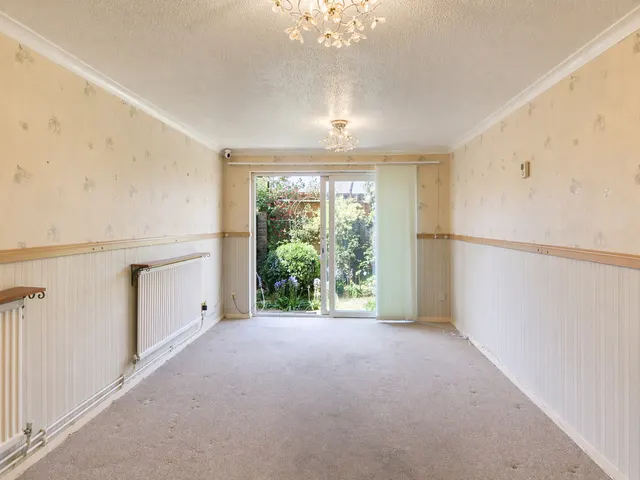 Photo 3 — Cavalier Close, Marks Gate, Chadwell Heath, RM6 5EJ