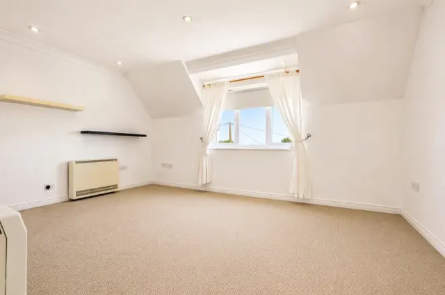 Czarina Rise, Basildon, SS15, photo 2