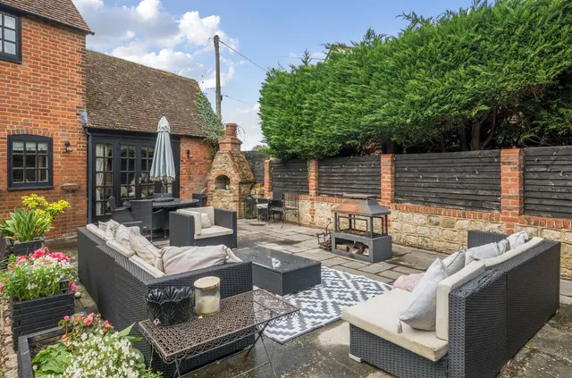 Beautifully Presented Detached Home, Offham, photo 2
