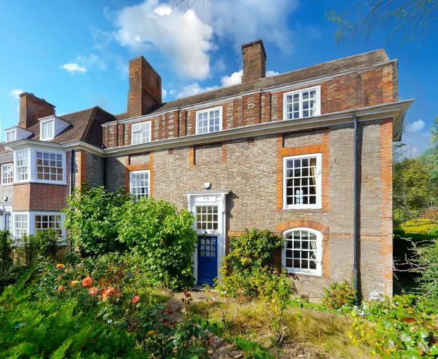 North Square, Hampstead Garden Suburb, NW11, photo 1
