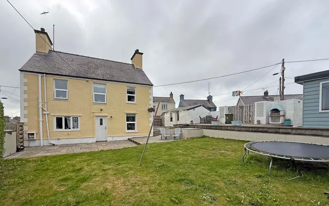 Bryngwynt Street, Amlwch Port, photo 3