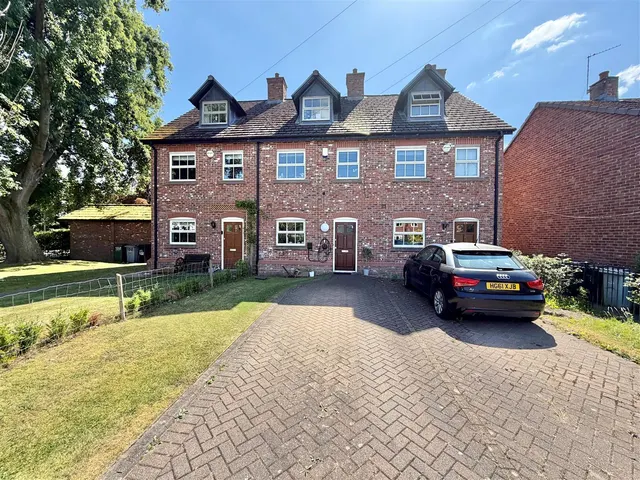 Twinnies Road, Wilmslow, SK9, photo 1