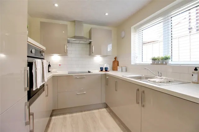 Photo 3 — Victoria Road, Farnborough, GU14 7PN