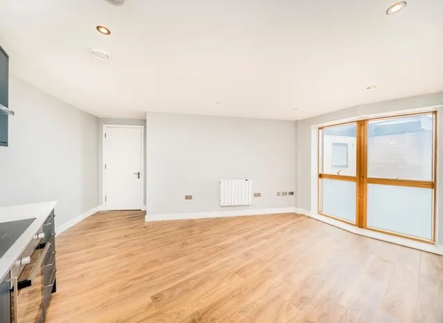 Durnsford Road, Wimbledon, SW19, photo 2