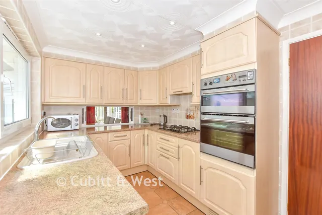 Orchard Lane, Emsworth, PO10, photo 3