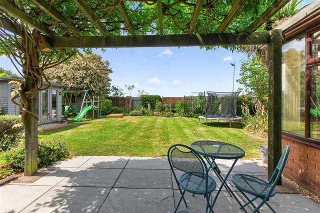 Tudor Place, Yaxley, PE7, photo 3