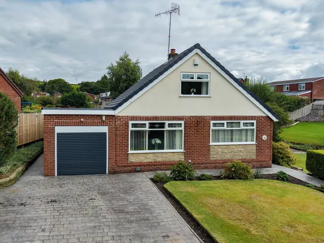 The Hedgerows Whitworth, Rochdale OL12 8AW, photo 1