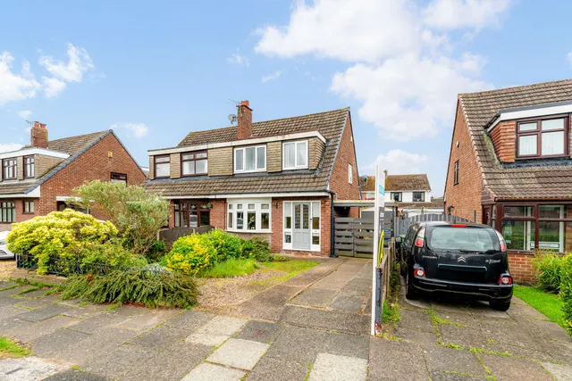 Sandiway Avenue, Widnes, Widnes, WA8 8LE, photo 1