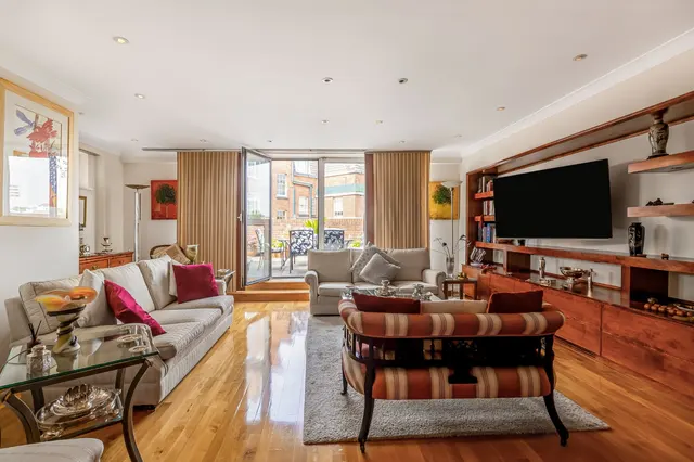 Photo 2 — Blazer Court, St Johns Wood, NW8