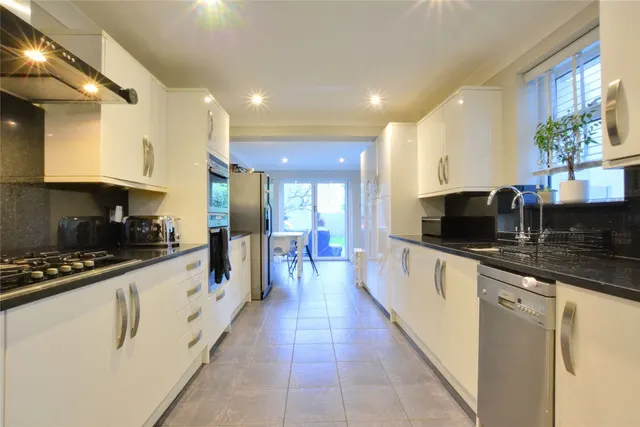 Plum Lane, London, SE18, photo 2
