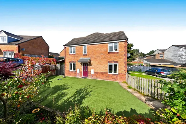 Tomlinson Place, Rishton, BB1, photo 1