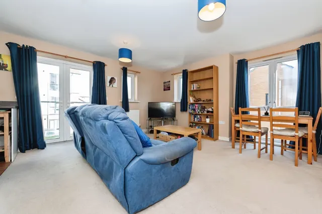Photo 3 — Falcon Avenue, South Ockendon, Essex, RM15