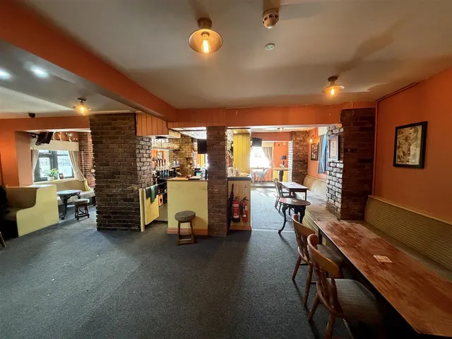 Leek Road, Stoke-on-Trent, ST1, photo 2