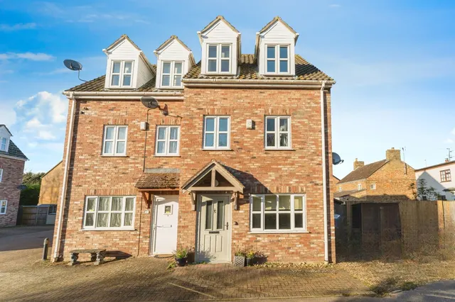 Old Bakery Close, Wimblington, PE15, photo 1