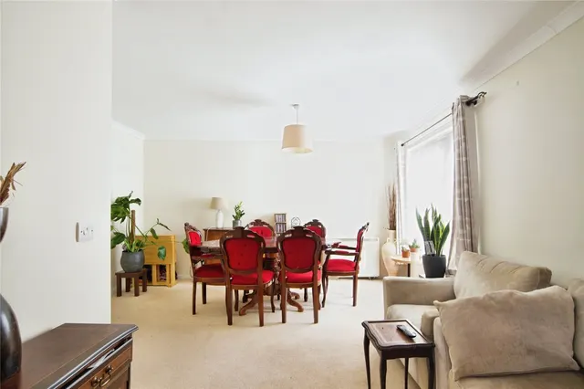 Pocklington Close, London, NW9, photo 3