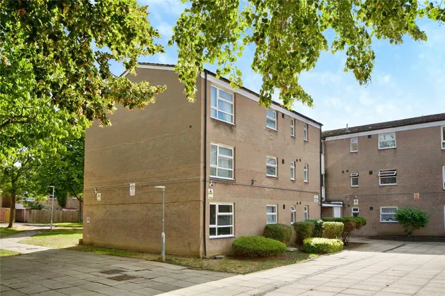 Pocklington Close, London, NW9, photo 1