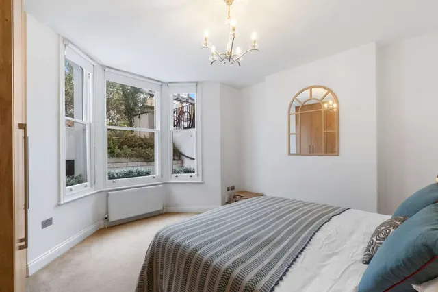 Photo 2 — Geraldine Road, London, SW18 2NT