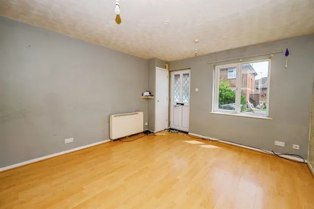 Elveden Close, Luton, LU2, photo 2