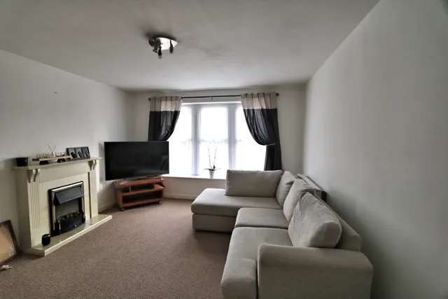 Gillespie Close, Bedford, MK42, photo 1