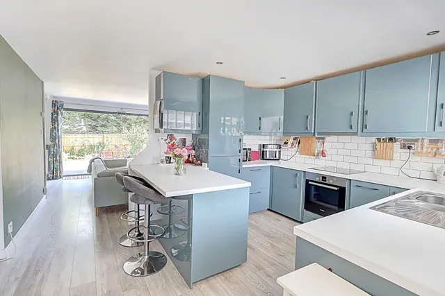 Wellfield, High Wycombe, HP15, photo 1