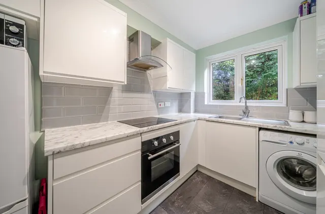 Minley Grove, Fleet, GU51, photo 3