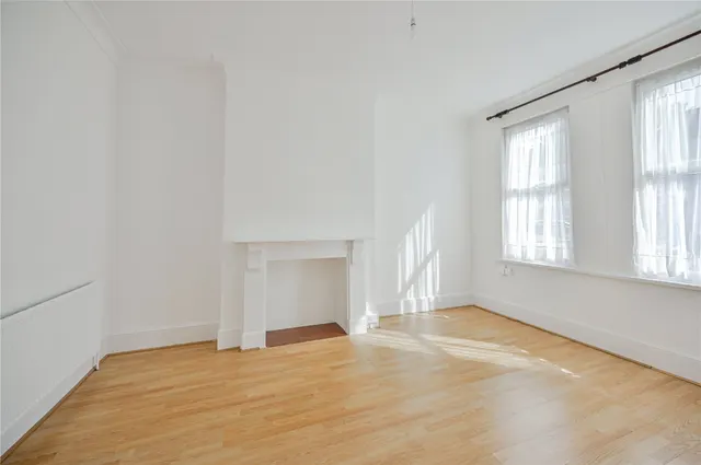Sirdar Road, London, N22, photo 2