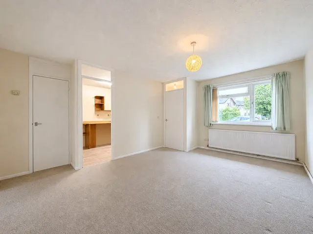 Tongham Road, Aldershot, GU12, photo 3