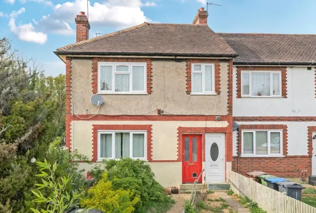 Central Road, Morden, photo 1