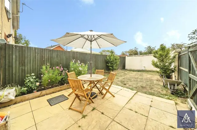 Field View, Brackley, NN13, photo 3