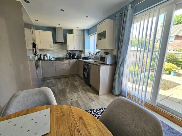 Woodlands Road, Charfield, GL12, photo 3